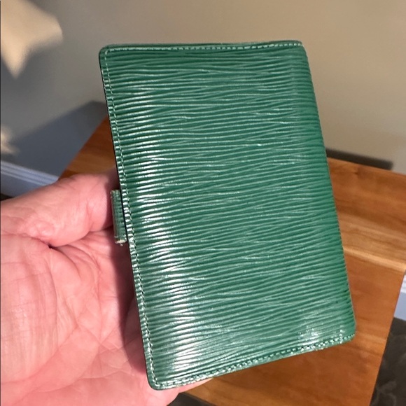 Louis Vuitton Epi Agenda PM Day-planner Cover. - Picture 4 of 14